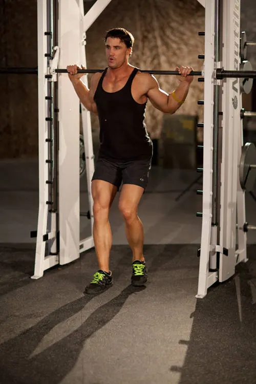 Smith Machine Pistol Squat: starting position