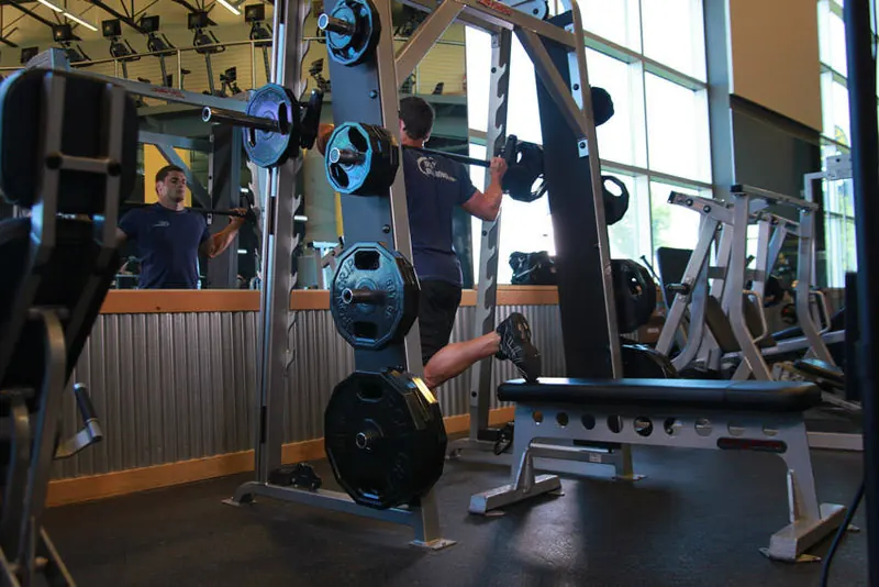 Smith Single-Leg Split Squat: starting position