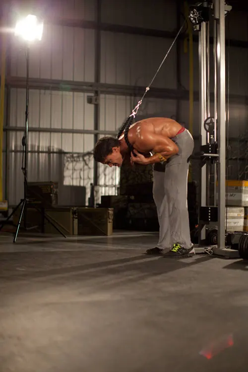 Standing Rope Crunch: end position
