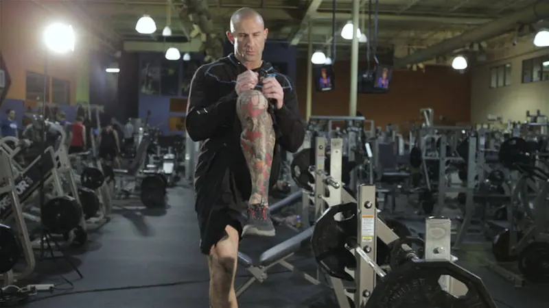Step-up with Knee Raise: end position
