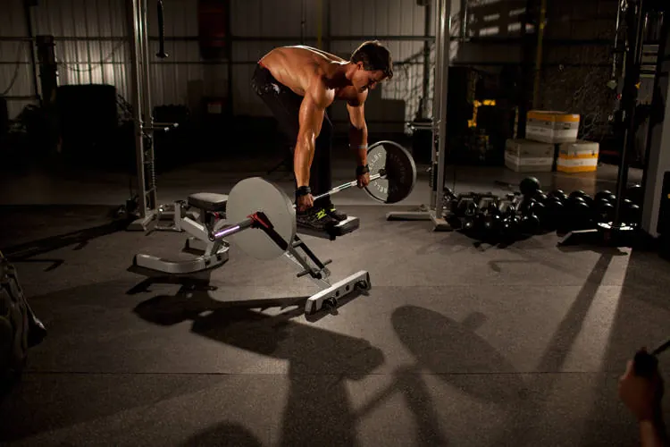 Straight Bar Bench Mid Rows: starting position