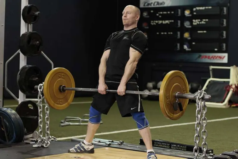 Sumo Deadlift with Chains: end position