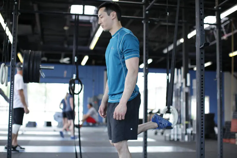 Suspended Split Squat: starting position