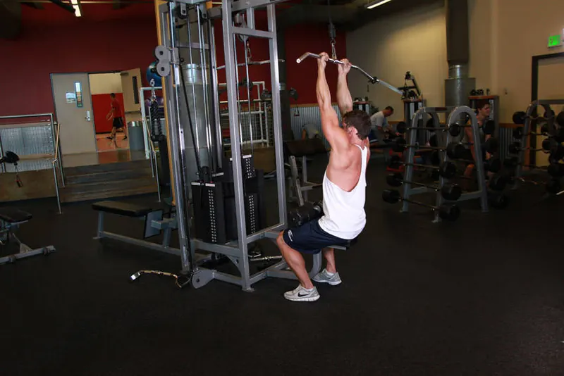 Underhand Cable Pulldowns: starting position