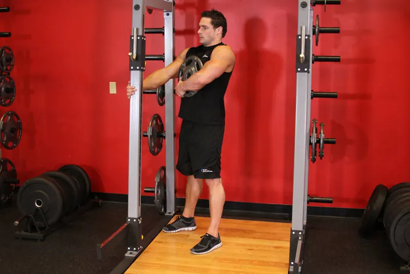 Weighted Sissy Squat: starting position