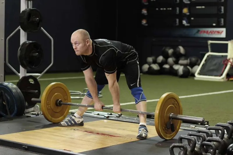 Wide Stance Stiff Legs: starting position