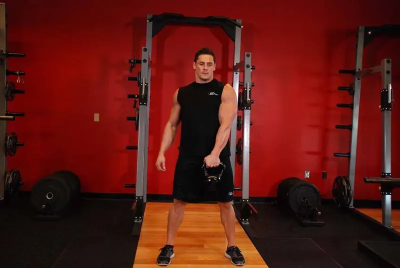 Kettlebell Swing: starting position